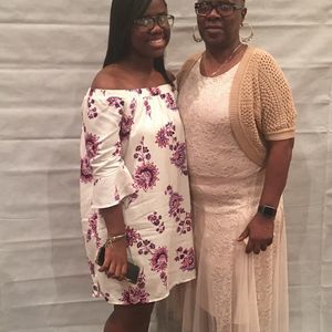 Meet your Posher, Eva